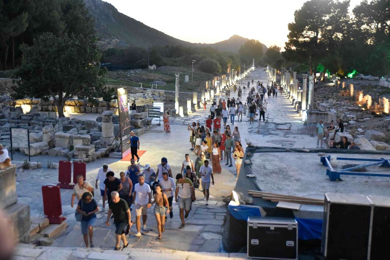Efes Antik Tiyatrosu sanatla buluşuyor: 9. Uluslararası Efes Opera ve Bale Festivali başlıyor 4